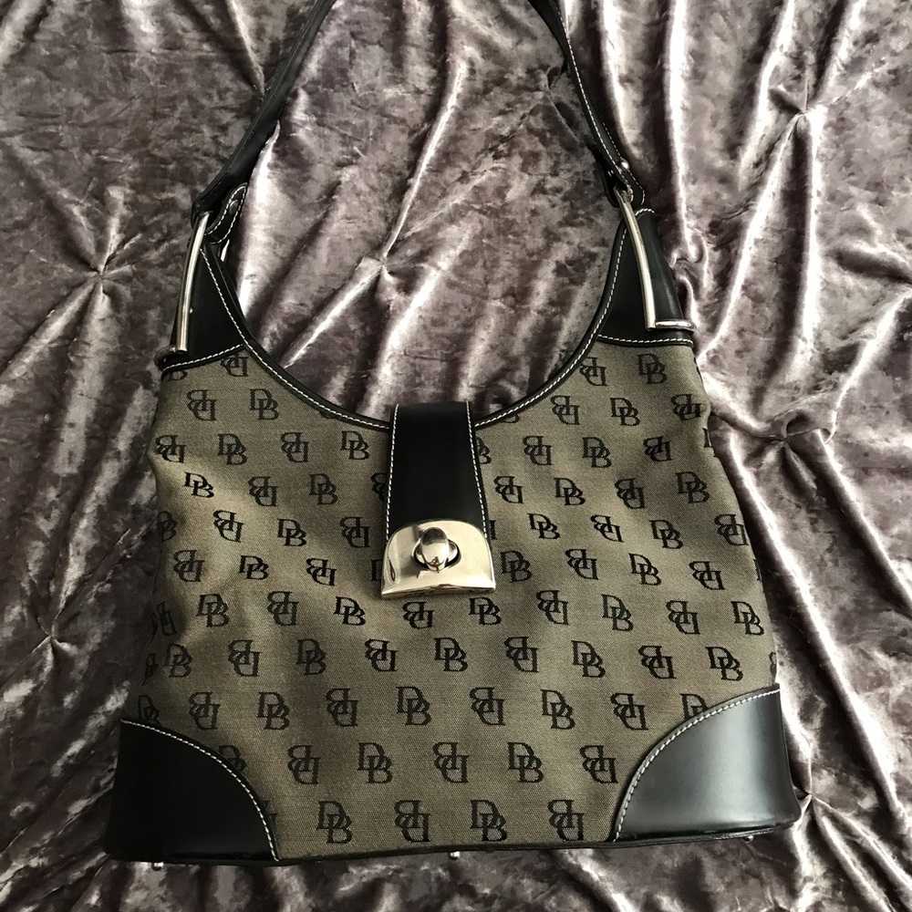 Dooney & Bourke Purse
